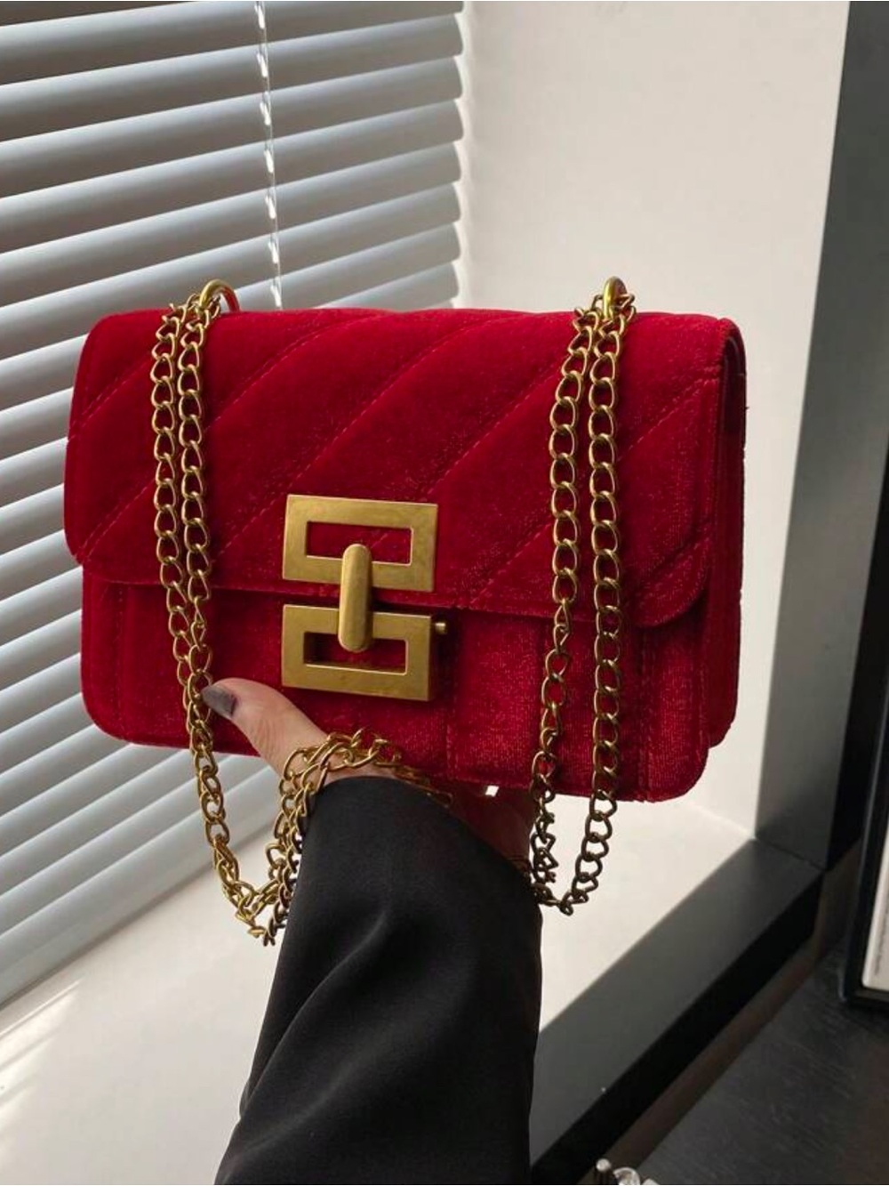 Women’s Velvet Square Shoulder Bag NEW